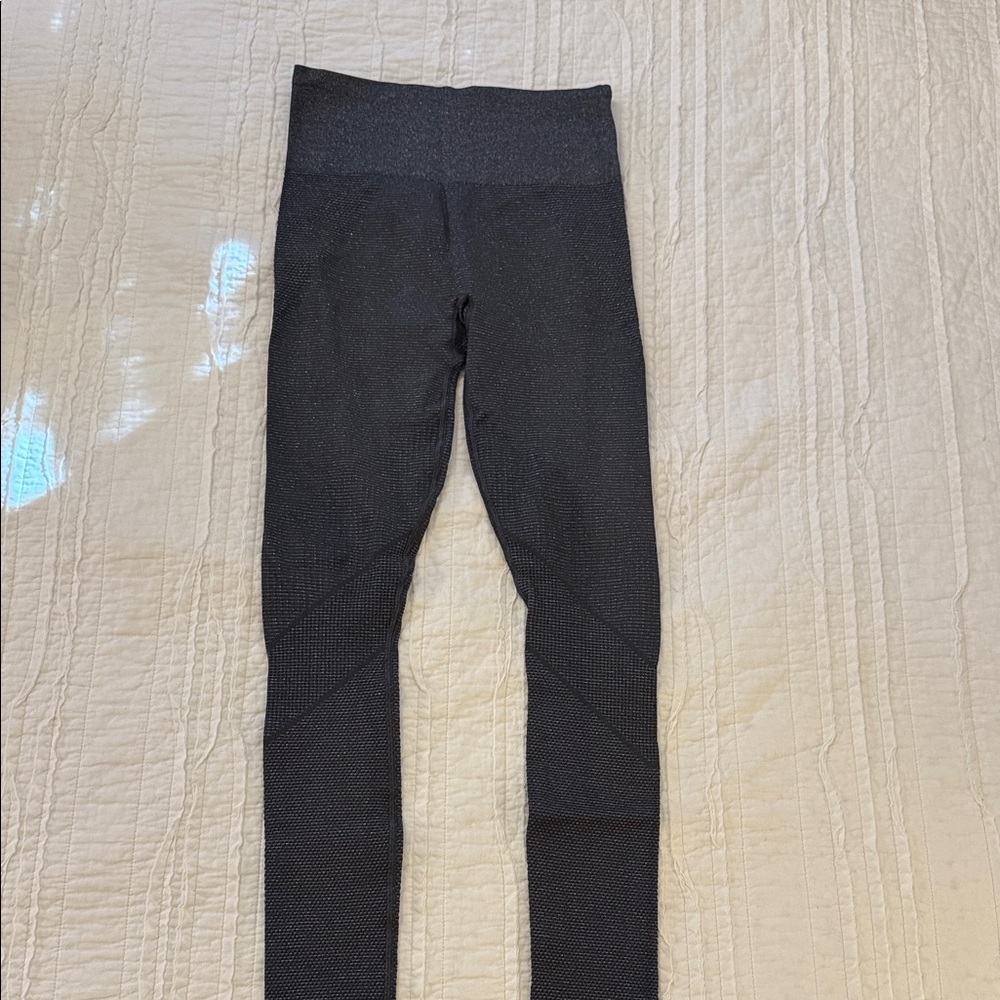 Athleta shimmer small Leggings